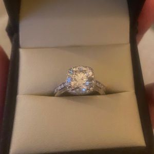Tacori size 4.75 platinum engagement ring with 2.5ct center stone